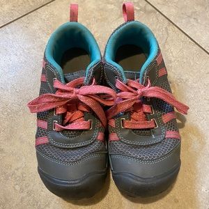 Girls Keen hiking/tennis shoes